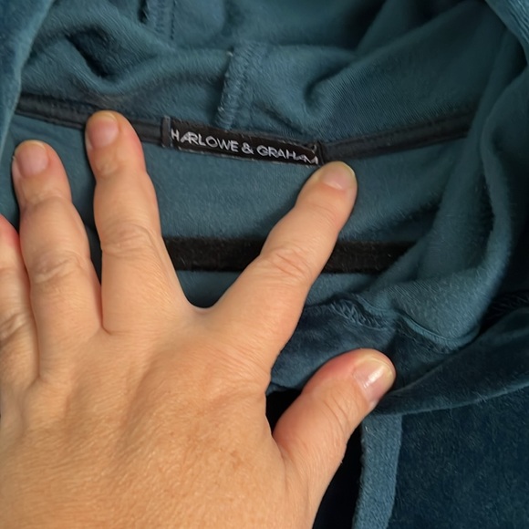 Gently loved velour hoodie - Picture 5 of 6